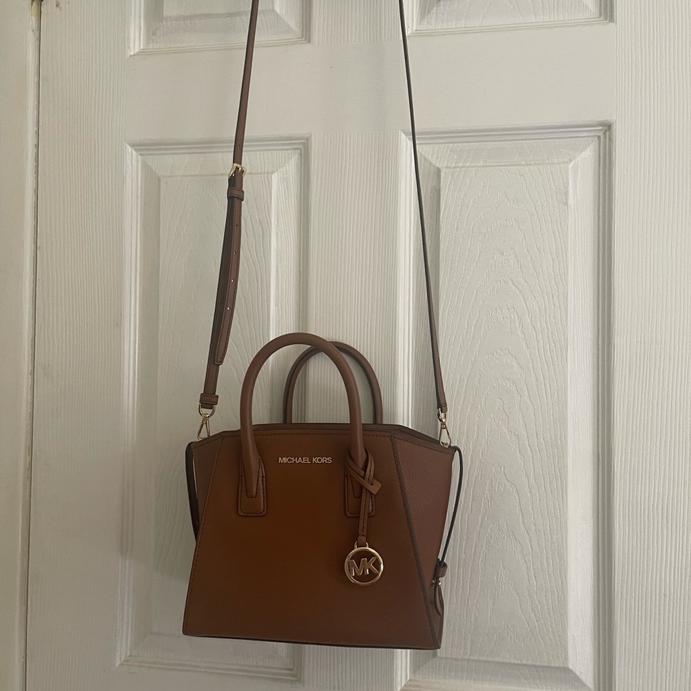 ↠ SOLD ↞ - Picture 4 of 11